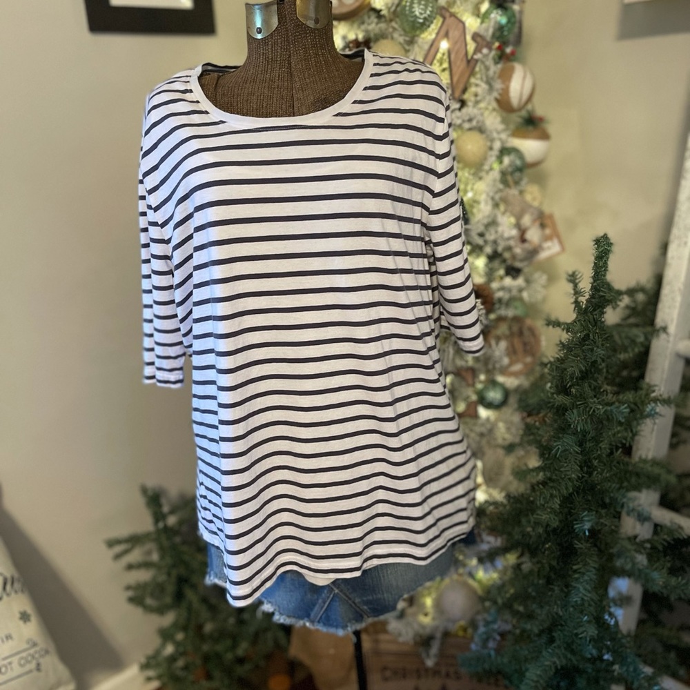 NWOT Duluth Trading Company Blue and White Striped Top.